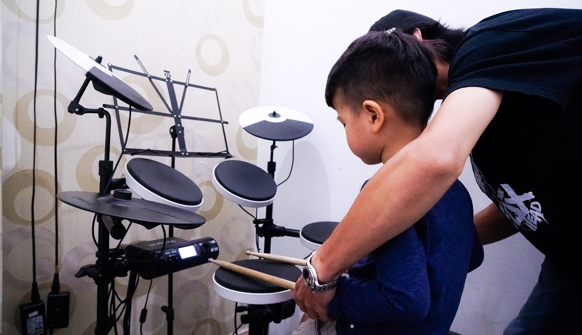 Tự học đánh trống tại Việt Thương