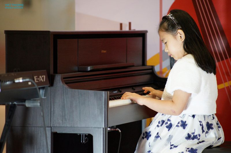 am-nhac-cho-be-3-800x533-1 Phát triển trí thông minh âm nhạc của trẻ là gì 1