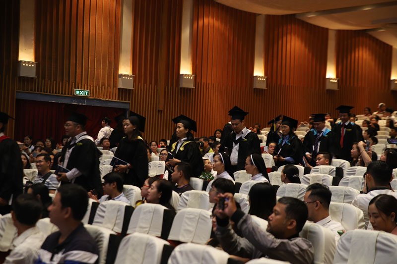 anh-lcm-tai-hcm-4 LCM hiện đang là một trong những chứng chỉ âm nhạc có giá trị trên toàn thế giới, do trường London College of Music cung cấp và được được Văn phòng Quản Lý Trình độ và Khảo Thí Quốc Gia Anh công nhận và đảm bảo