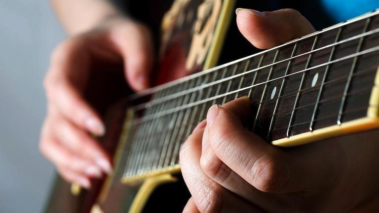 Cách học chơi đàn Guitar solo Gingerstyle ở đâu? Cách học chơi đàn Guitar solo Gingerstyle ở đâu?