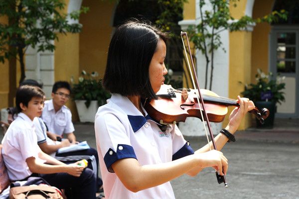 chơi đàn violin 1