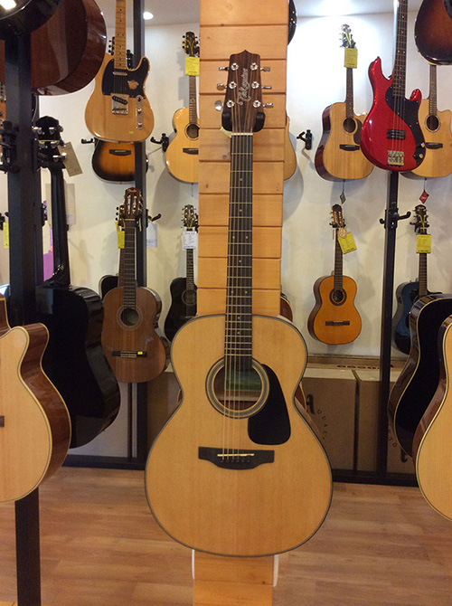 Đàn Guitar Kapok được phân phối tại Việt Thương Music.