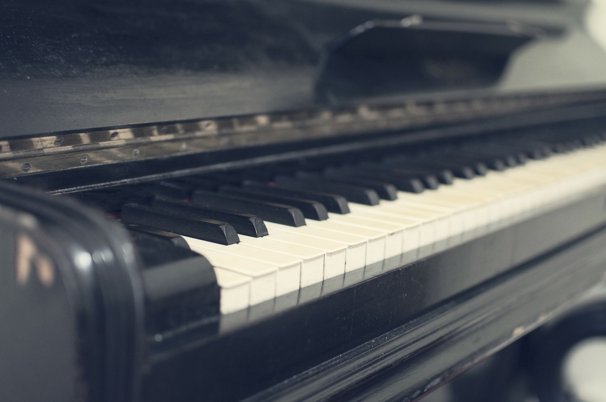 Kinh nghiệm khi chọn mua đàn Piano cũ