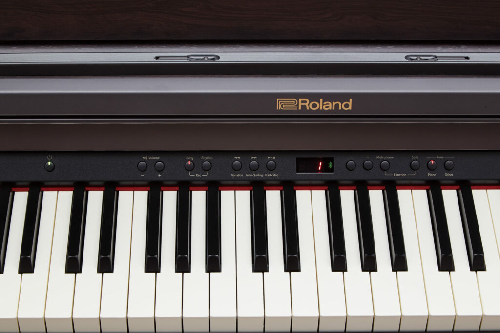 Cách phân biệt đàn Piano Roland thật và giả