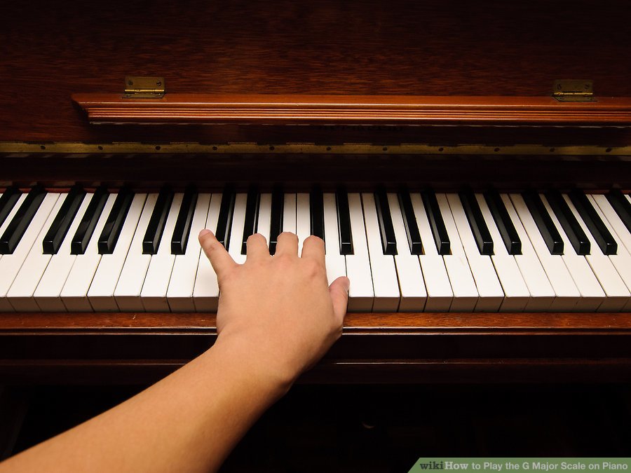 dat-ngon-tay-thu-4-vao-not-a-khi-choi-piano