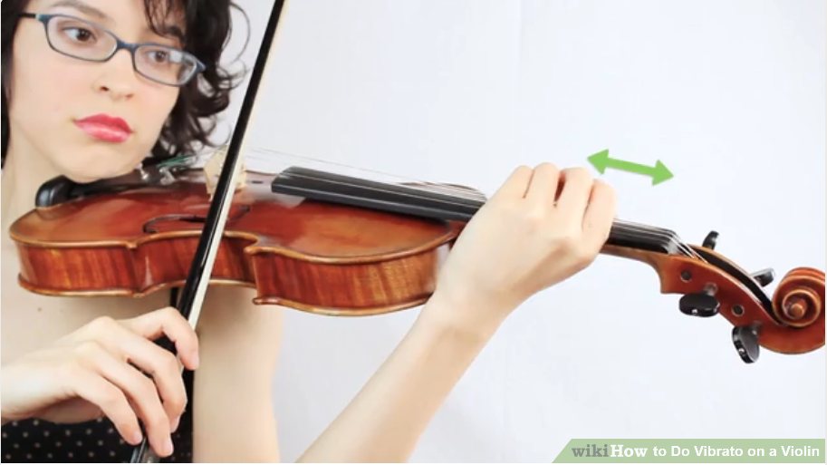 Bạn cần nắm được cách di chuyển cổ tay khi luyện tập vibrato