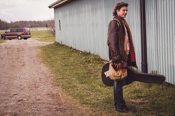 guitar-lazer-xuat-xu-tu-nuoc-noi-tieng-1