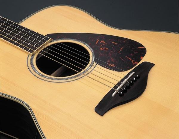 Chất lượng âm thanh đàn guitar suzuki đảm bảo