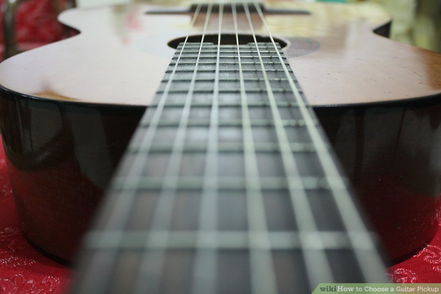 Đi đến cửa hàng nhạc cụ gần nơi bạn ở để được tư vấn về Pick Up