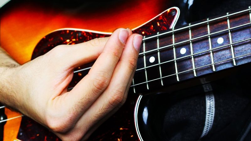 hoc-dan-guitar-bass-2-800x450-1