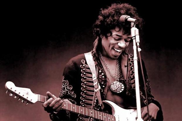 jimmi-hendrix-1 Lớn tuổi rồi có nên học đàn guitar hay không