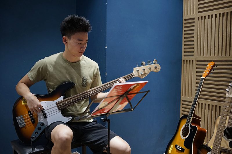 lop-nhac-viet-thuong-music-tai-hcm_4-800x534-1 Học chậm, hiểu sâu tổng hợp nhiều yếu tố