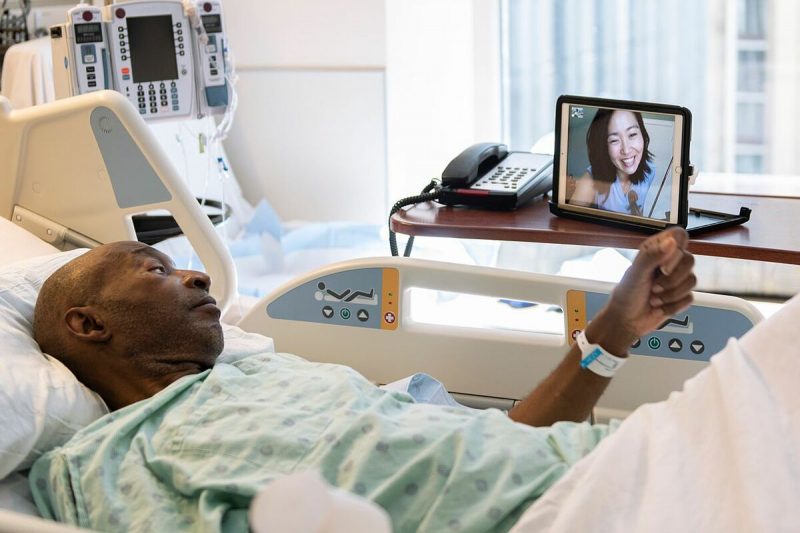 nghe-nhac-dieu-tri-di-chung-dot-quy-800x533-2 điều trị di chứng đột quỵ bằng âm nhạc