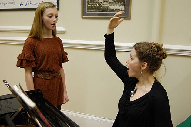 Người mới bắt đầu nên học thanh nhạc thế nào?