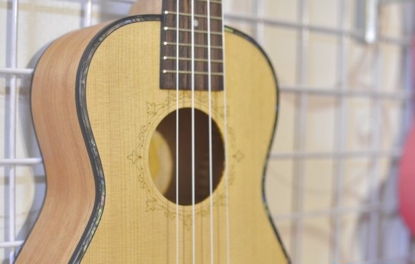 Thương hiệu UKULELE Yamaha Thương hiệu UKULELE Yamaha